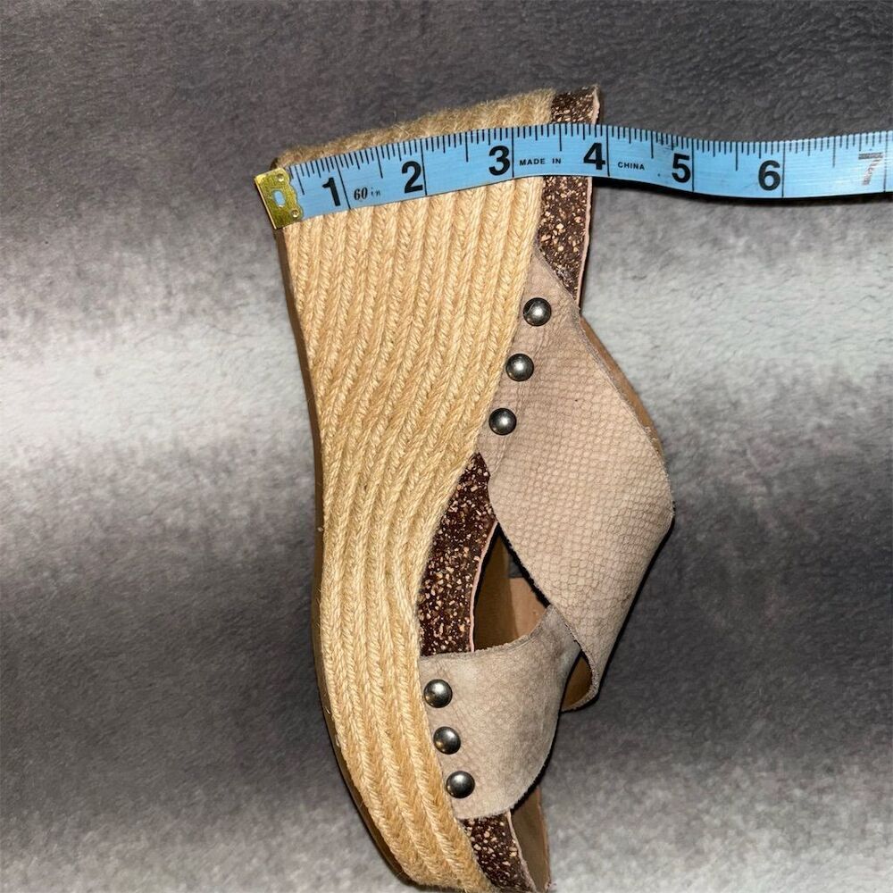 Lucky Brand Women's Neeka Taupe Slide Wedge Sandals Size 7.5M - Picture 16 of 16